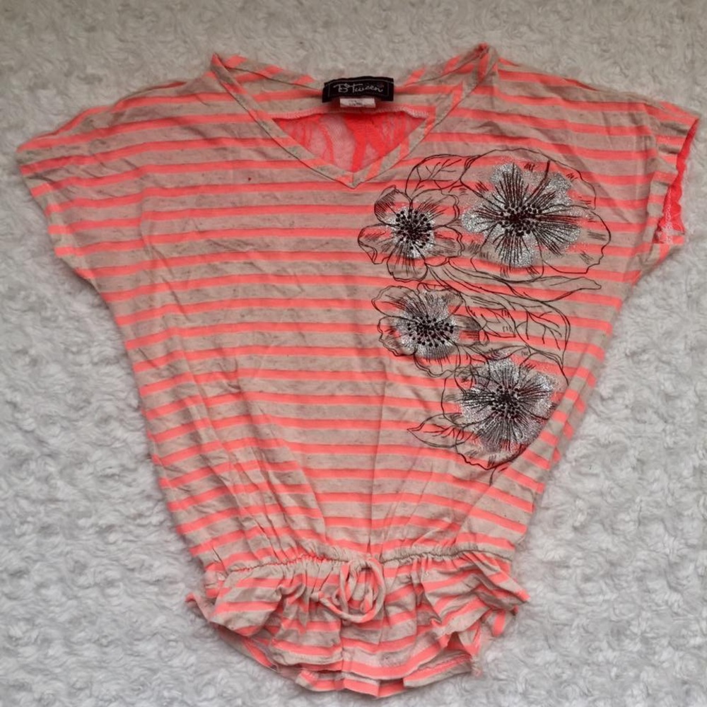 Cute floral blouse (Size 8)